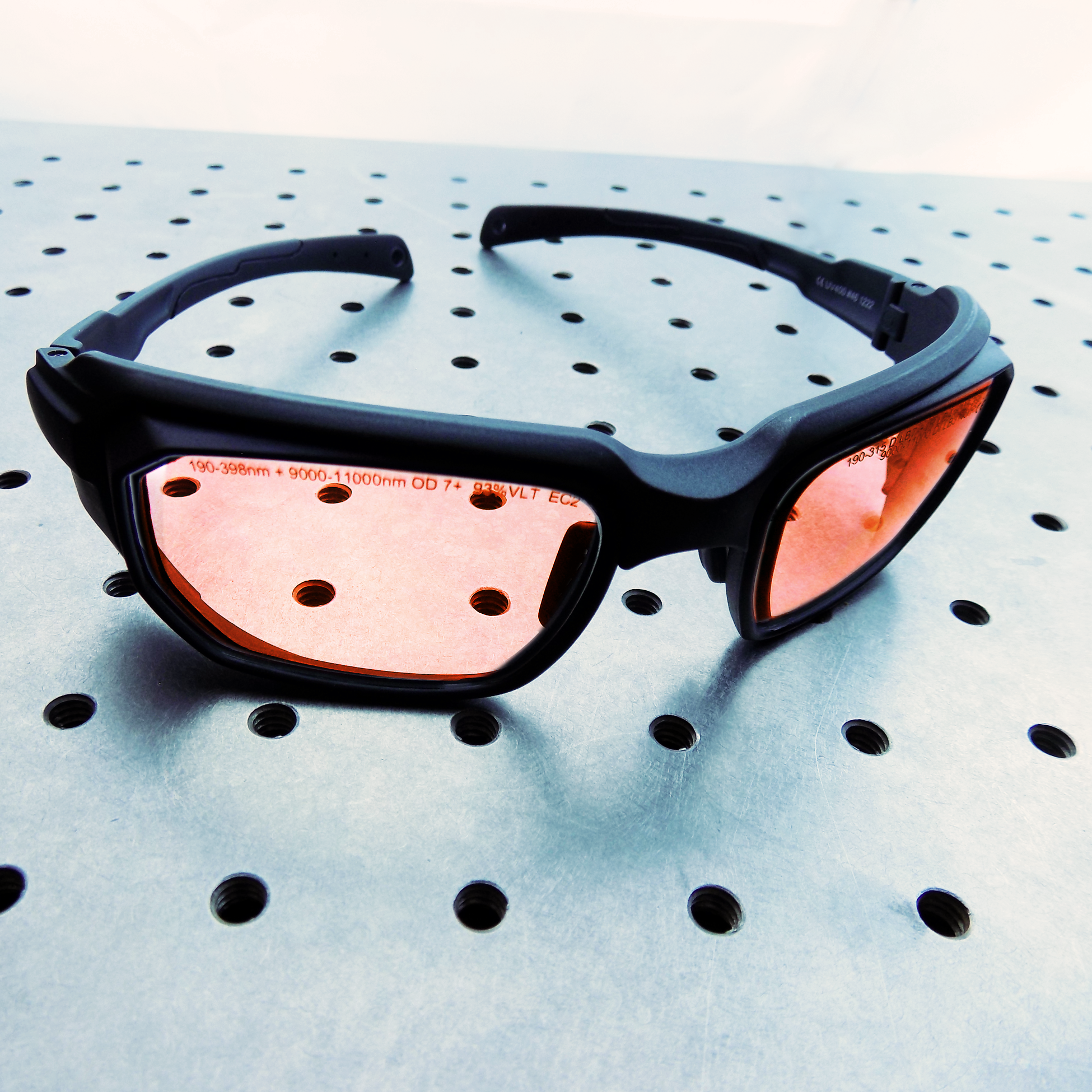 Wrap-Around DBY Filter Safety Eyewear
